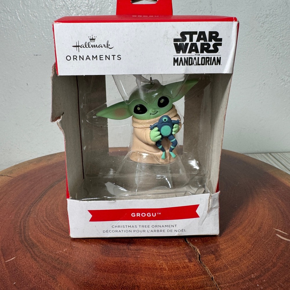Hallmark -‎ Grogu Baby Yoda Star Wars The Mandalorian Christmas Tree Ornament